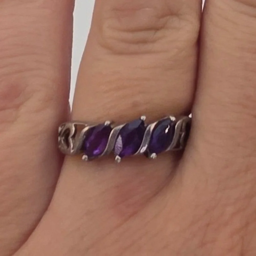 925 Sterling Silver Marquise Amethyst Heart Cutout Ring Size 8 Purple Gemstone